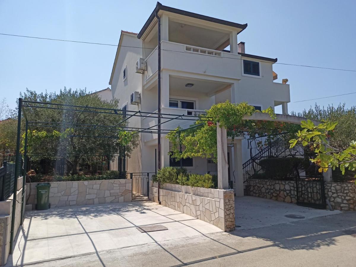 Apartments Romarin ซูเปตาร์ ภายนอก รูปภาพ