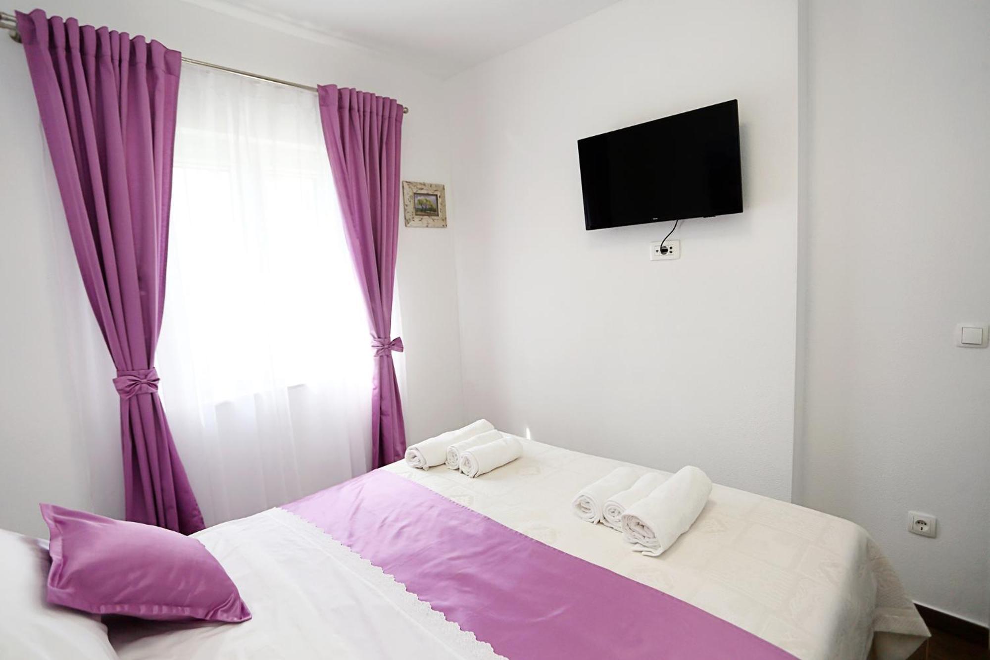 Apartments Romarin ซูเปตาร์ ภายนอก รูปภาพ