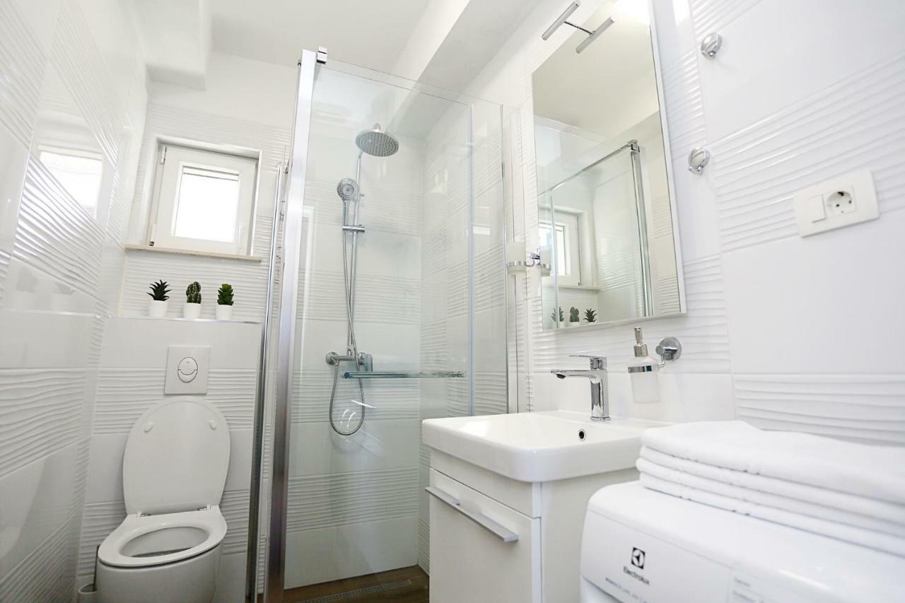 Apartments Romarin ซูเปตาร์ ภายนอก รูปภาพ